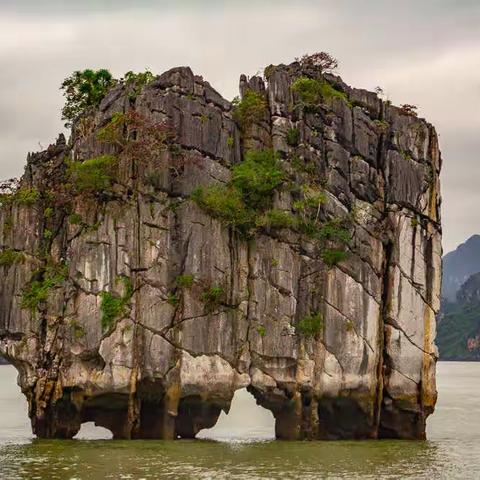 海上桂林下龙湾