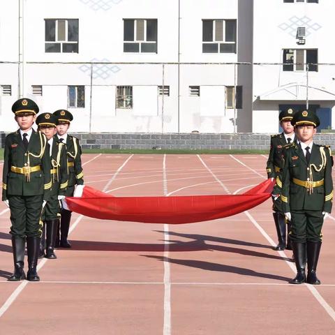 【达拉特旗蒙古族学校🏫】春暖花开生归来，便趁东风起征程