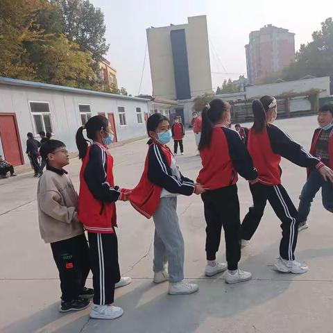 落实“双减”－传承优秀传统文化，玩转趣味民间游戏——蒲东街道实验小学四六班