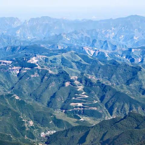 登上“天山”望北京——游百花山白草畔