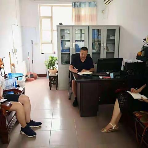“安全至上，警钟长鸣”——开发区中心校暑期安全工作会