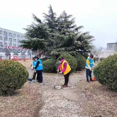 电厂办开展周五清洁行动