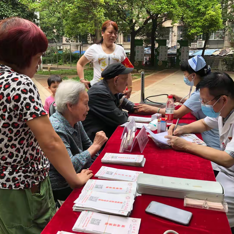 流动党员便民服务  让流动党旗更红