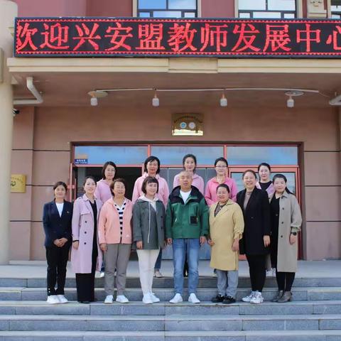 幼小合作，互相学习（副本）