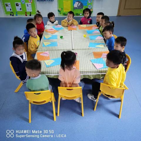 关注重阳敬老，孝润童心-晨光幼儿园宝宝班的小宝贝们祝全天下的爷爷奶奶，姥姥姥爷阳节快乐。