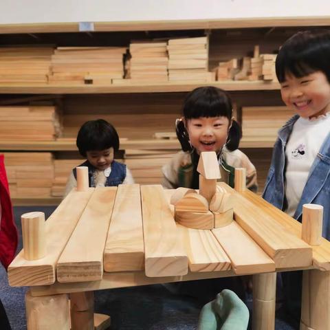 一位忧郁的胡警官