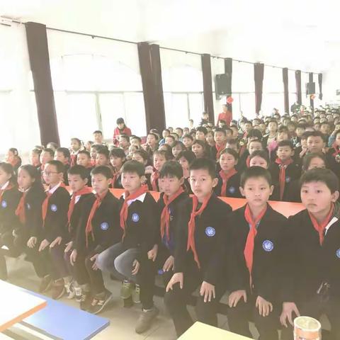 和平外校二学部期中表彰大会