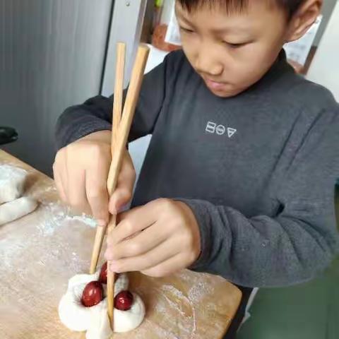 虎虎生威过春节——记新城道小学二三班传统文化