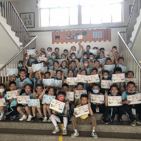 济宁市文昌阁小学三年级三班郑雅楠