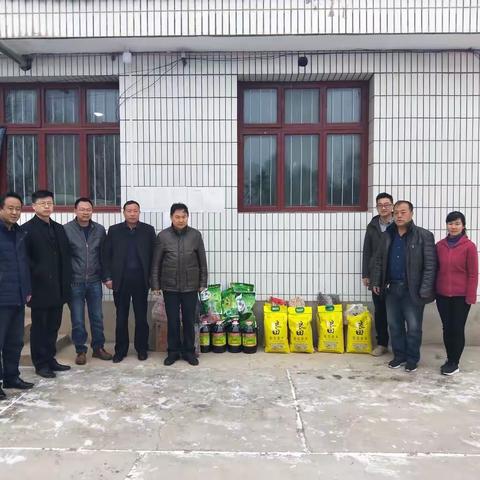 寒冬大雪送温暖 慰问一线暖人心