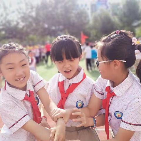 “辉煌七十年，童心向祖国”校园文化艺术周——让笑容绽放