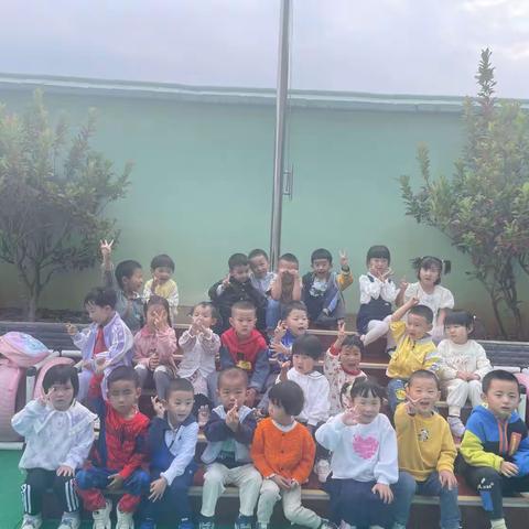 『不负时光❤️温暖前行 ✨』永胜蒙台梭利幼儿园 🏫蒙四班第二周周记 📔