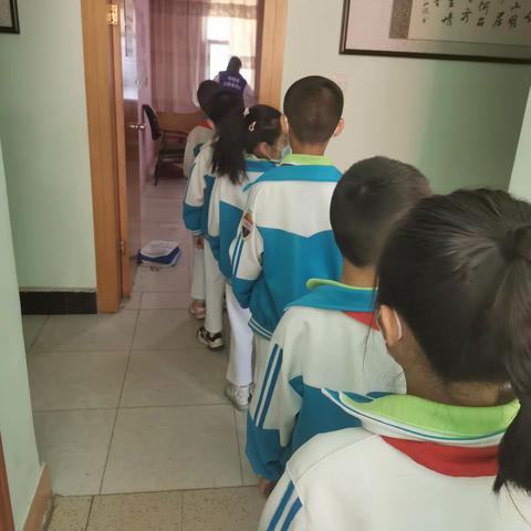 爱眼护眼，“视”关你我———区二校组织学生进行视力检测