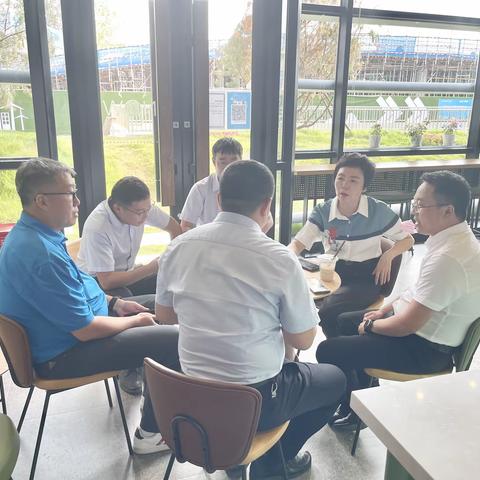 泾河新城党委委员、管委会副主任任炳群主持召开体育中心大鲁阁开业现场协调会