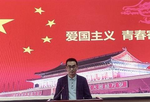 大桥镇中心小学之“喜迎中秋，欢度国庆”