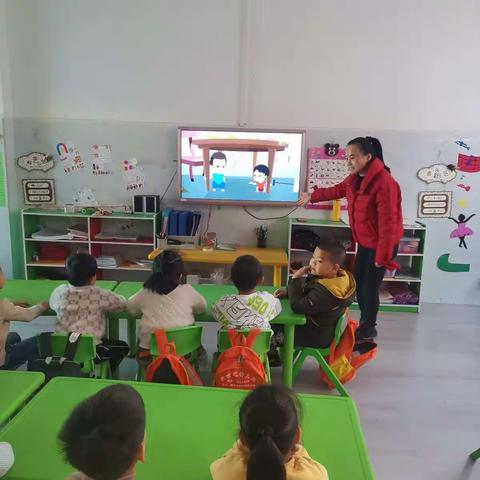鲤南镇新世纪幼儿园地震逃生演练