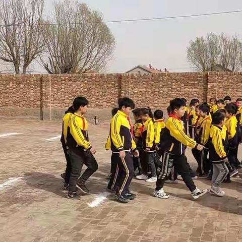 张寨小学交通安全活动