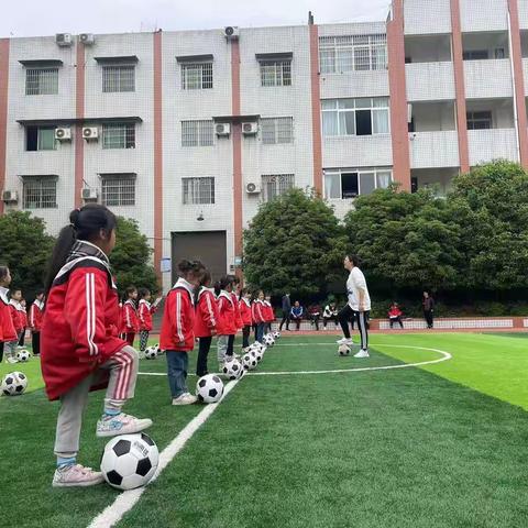 潜心教研勤探索，引领教学促提升——太伏小学体育组教研活动记录