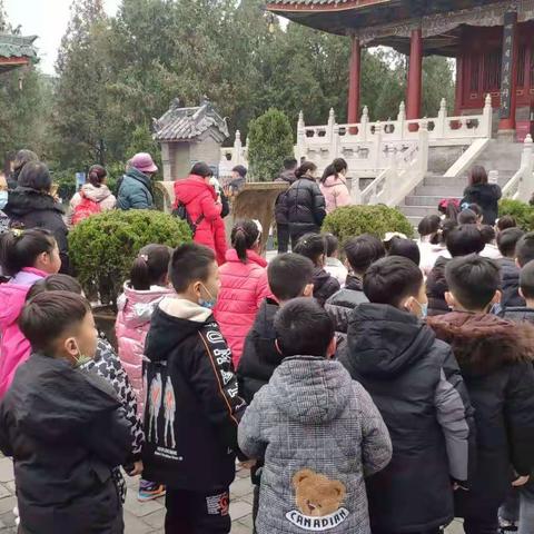 品三国故事 拜孔子文庙