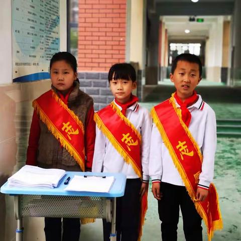 共同参与，快乐体验～一年级首次家长开放日