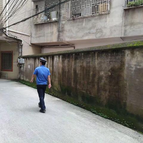 加强常态化辖区巡查，遏制违建