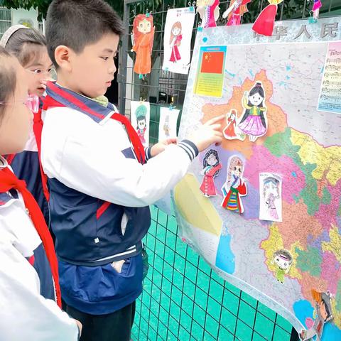 民族心相印  祝福送祖国——上饶市第五小学开展民族团结教育活动