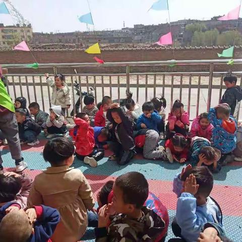 榆阳区智慧树幼儿园防震演练
