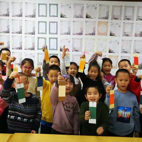 石河子青少年宫翰墨缘书法培训硬笔中级二班课堂回顾