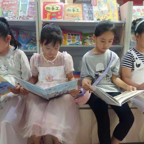 书香有你，意蕴浓浓     一年级二班糖果读书社活动