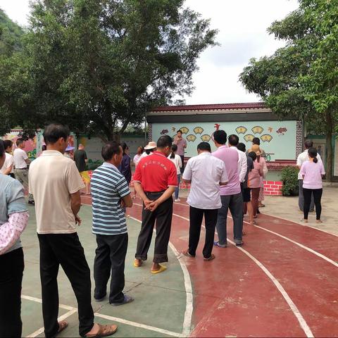 携手共铸孩子美好明天-记印山小学家长会