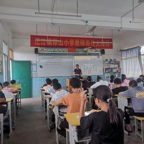 城乡学校手拉手，校校结对暖人心