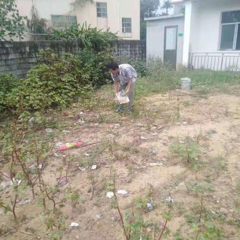 牛堆村支部书记王秋余为民办实事