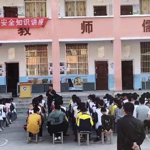 上溪学校法制宣传教育