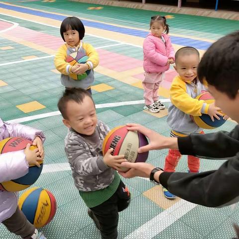 新太阳幼儿园篮球特色课