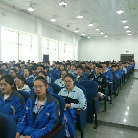 全力备战，冲刺高考——丹东市教师进修学院宋润生老师莅临我校进行精彩演讲
