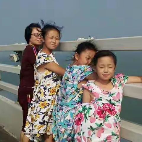 这个世界只有爹妈疼你