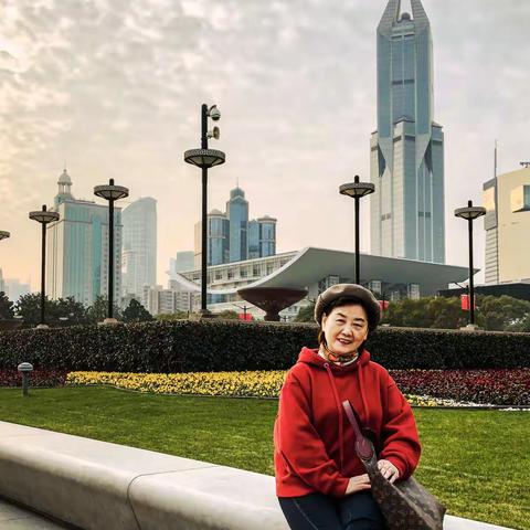 女 神—— 十五