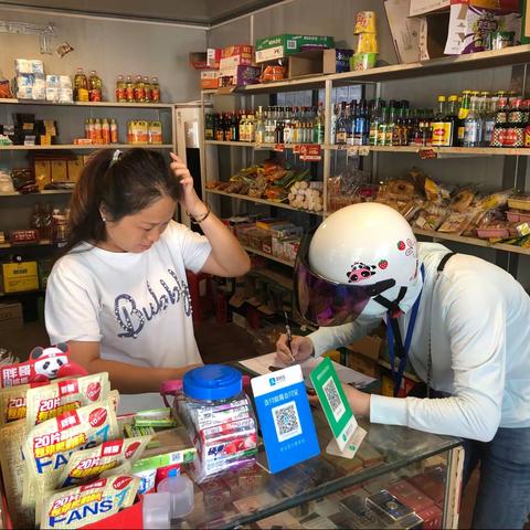 《我为群众办实事》为补齐疫苗第二针的接种情况月河社区开展新冠疫苗第二针入户走访核查动员工作。