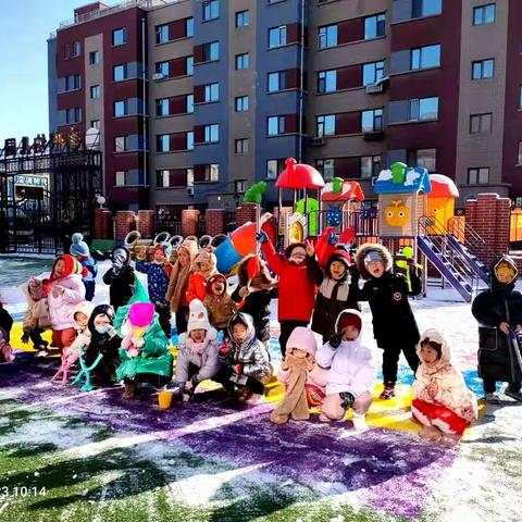 愿我们初心若雪，守住内心深处最初的萌动和热情，默然相伴，寂静奉献。只争朝夕，不负韶华。