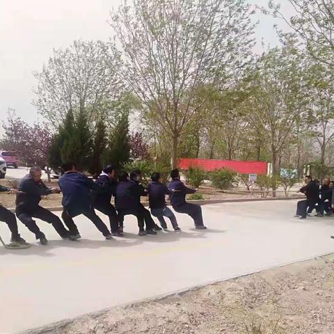 汇聚青春力量   展现人生风采                                                    ——扩一泵站趣味运动会