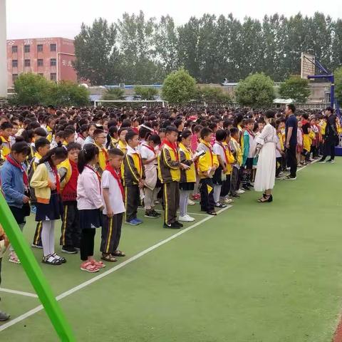 居安思危 防震减灾 —记逸夫小学东校防震安全演练