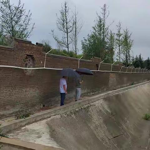 【沣东控股 中央商务区公司】开展建设项目防汛专项检查