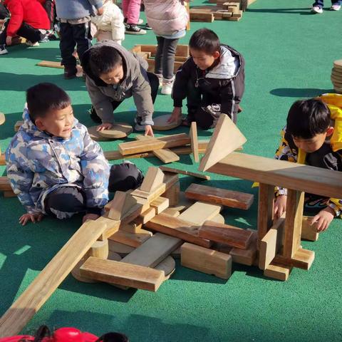 临港实验幼儿园大二班——《搭建世界，搭建未来》