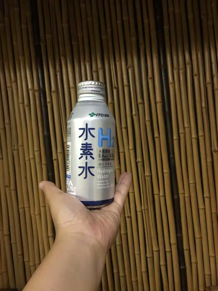 日本有名的水素水,打开需要一口气喝完的水,因为