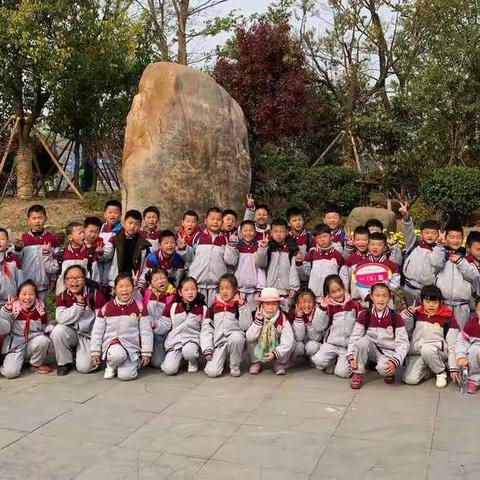 走进动物园，感受大自然——一5班社会实践活动