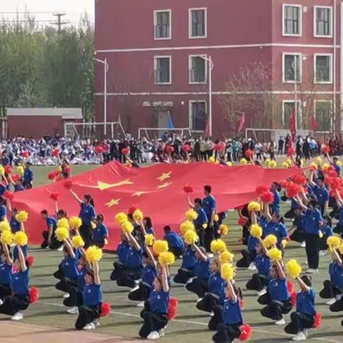 喜讯: 青铜峡市第一中学参加全市第十四届中小学生田径运动会比赛取得高中组第一名