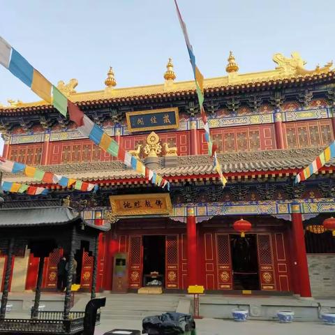 藏传佛教——广仁寺。