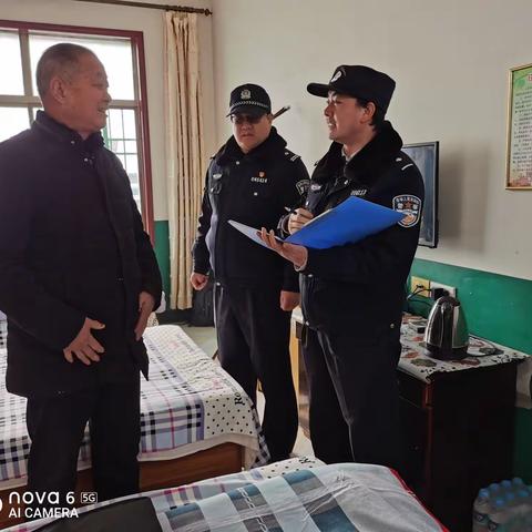 [百万警进千万家 “枫”警架起连心桥]安全检查不松懈 保障辖区平安