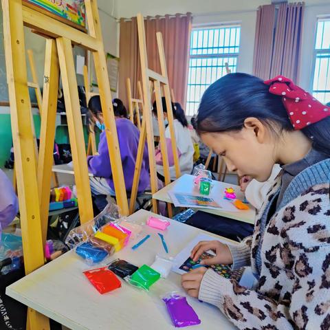 播撒兴趣之花 点燃快乐之光—白店乡潘店小学兴趣小组活动