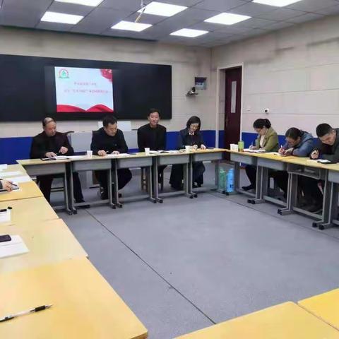 街道六小举行“生本+语文阅读”课堂问题研讨会